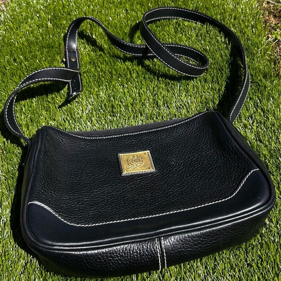 Vintage Medallion Black Leather Crossbody Bag with Gold Accent - Picture 2 of 6